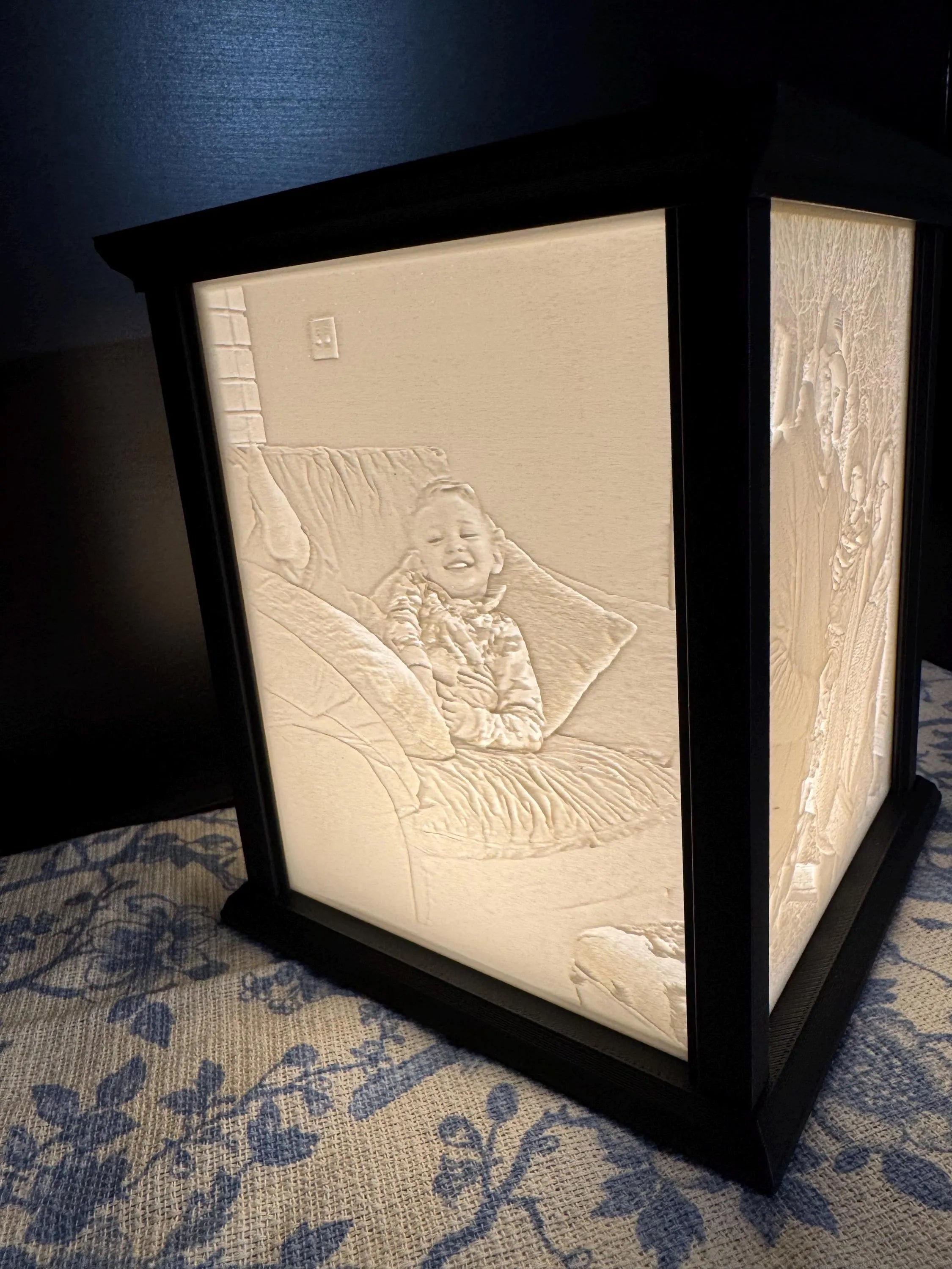 Personalized Decorative Edge Photo Lithophane Lamp